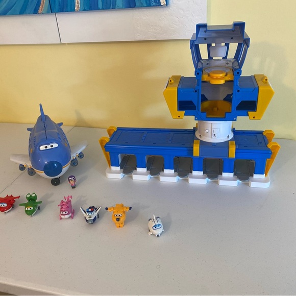 Super wings set toys preowned - Picture 2 of 9